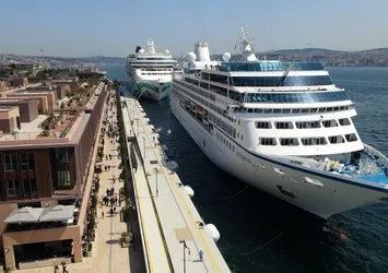 Kruvaziyer turizmin rotası Kuşadası