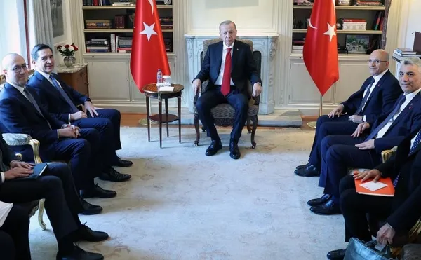 baskan-erdogan-bbva-icra-kurulu-baskani-vilayi-kabul-etti-1718309899819.jpeg Diplomasi trafiği! Başkan Erdoğan İspanya'da BBVA İcra Kurulu Başkanı Vila’yı kabul etti - 1