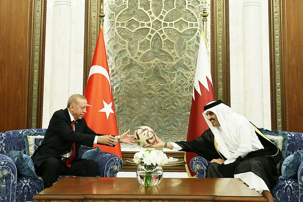 korfez-turunda-son-durak-birlesik-arap-emirlikleri-baskan-erdogan-ne-mesaj-verecek-1689707278559.jpg Körfez turunda son durak Birleşik Arap Emirlikleri! Başkan Erdoğan ne mesaj verecek? - 1