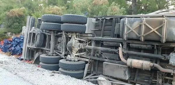 Antalya Akseki'de büyük facia! Freni patlayan kamyondan atlayan yolcu hayatını kaybetti - 1