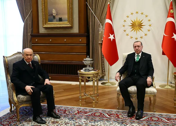 son-dakika-cumhur-ittifakinda-kritik-toplanti-baskan-erdogan-bugun-mhp-lideri-bahceli-ile-gorusecek-1684232234688.jpg