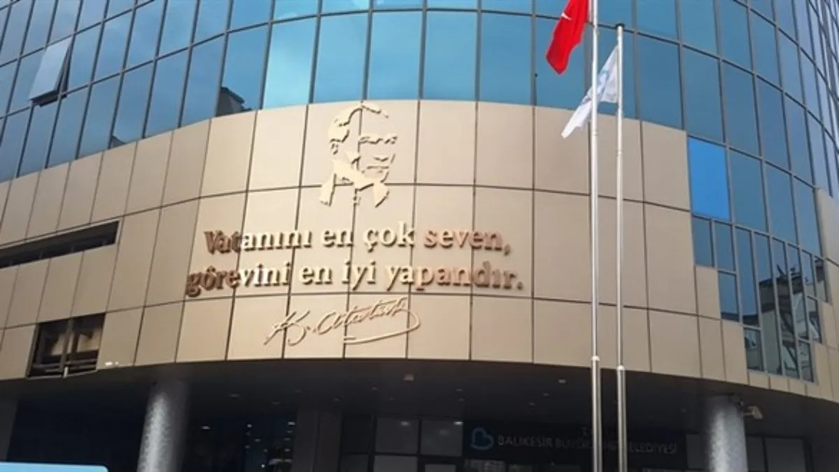 Balıkesir Belediyesi'nde işçilere İmamoğlu baskısı! CHP'li yönetimden görülmemiş faşizanlık