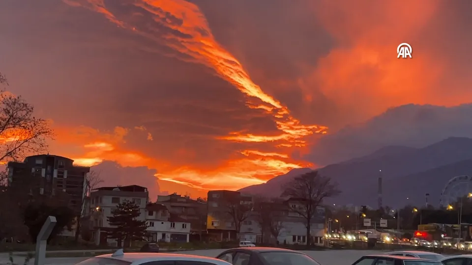 Bursa’da gün doğumunda kartpostallık manzara