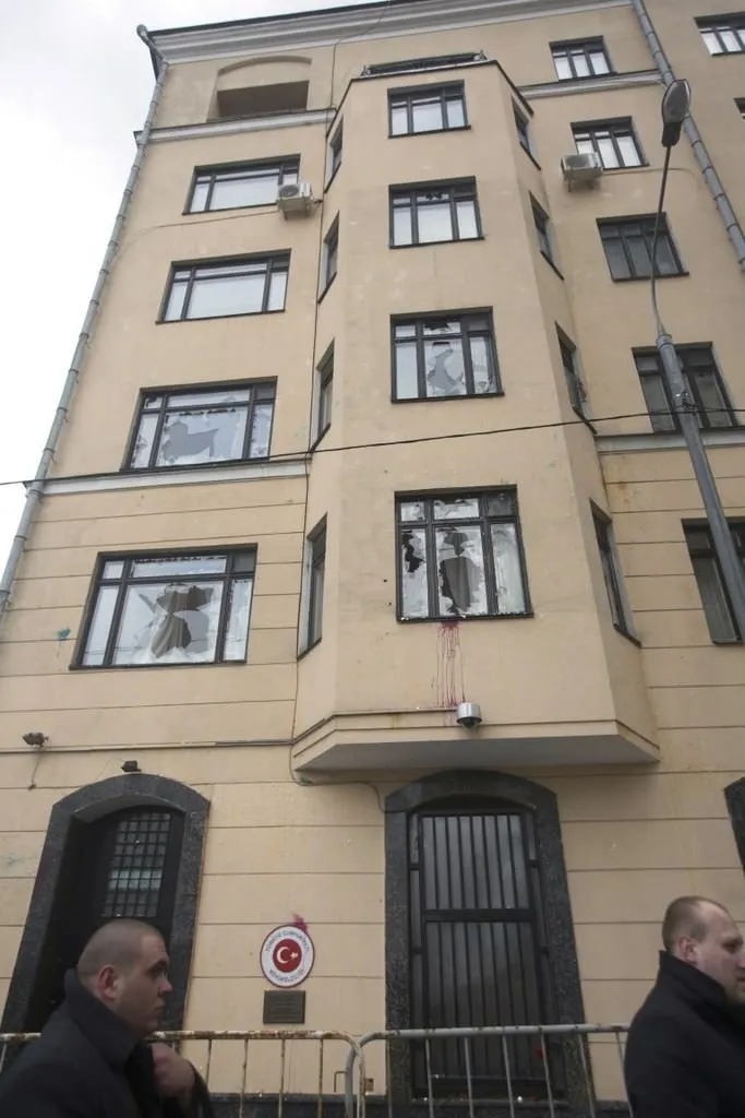 Türkiye’nin Moskova Büyükelçiliğine saldırı