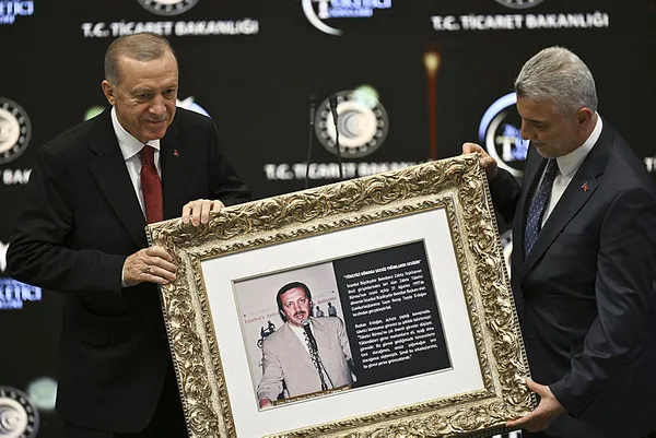 baskan-erdogan-firsatcilik-pesinde-kosanlara-kesinlikle-nefes-aldirmayacagiz-1697031704373.jpg Başkan Erdoğan: Fırsatçılık peşinde koşanlara kesinlikle nefes aldırmayacağız - 8