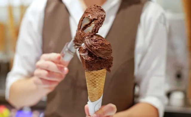 Fast food zincirinin gizli bilgileri ifşa edildi! Tavuk ve içecekler…
