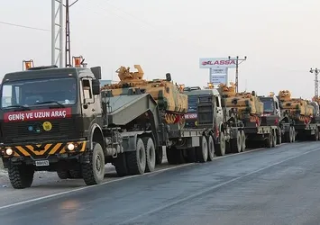 Suriye sınırına askeri sevkiyat sürüyor