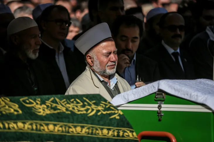 Bursa'daki feci kazada hayatını kaybeden baba ve oğlu son yolculuklarına uğurlandı - 3