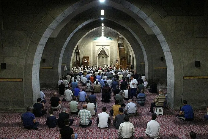 turkiye-genelinde-mevlit-kandili-idrak-ediliyor-1726336962860.jpeg Kayseri'de Mevlit Kandili