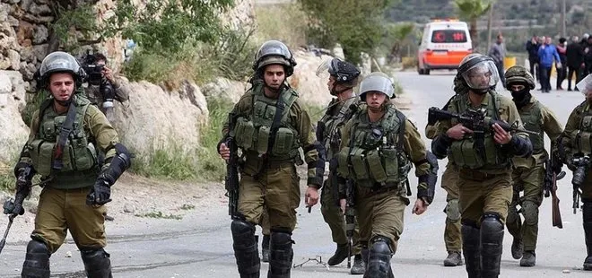 Kudüs’te İsrail askerlerine araçlı saldırı: 12 yaralı