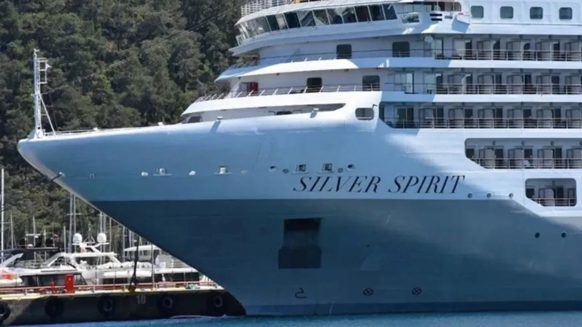 Marmaris'e 2024'ün ilk kruvaziyeri 490 yolcusuyla geldi