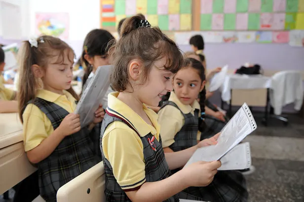 TAKDİR-TEŞEKKÜR BELGESİ HESAPLAMA 2024 | Karne ortalaması kaç olursa belge alınır? İlk dönem 6,7,8,9,10,11,12. sınıf ders ortalam hesaplaması...