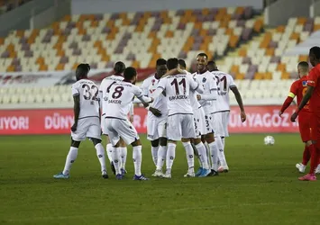 Trabzonspor zirve yarışına ortak oldu yerel medya İstanbul'a mesaj verdi