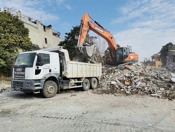 Mansur Yavaş'tan büyük ayıp! Depremzede kente şartlı yardım: Yazıklar olsun - 6