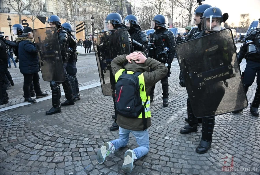 Fransa'da son dakika gelişmesi! Paris'te hayat durdu, gösteriler sürüyor 20