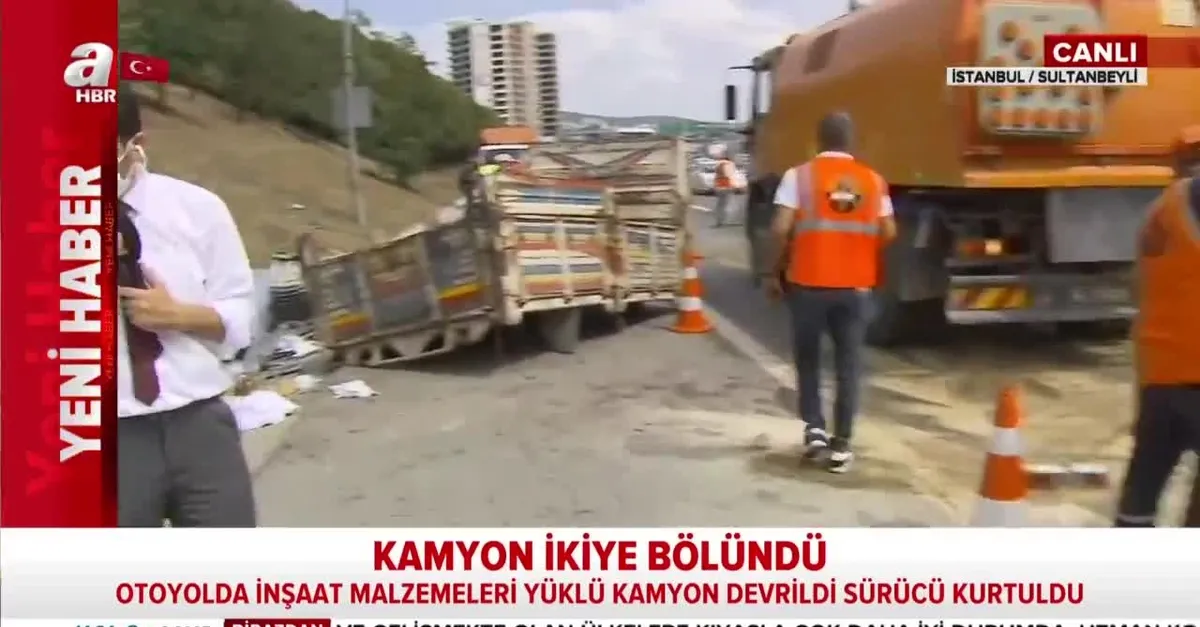 İstanbul'da feci kaza! Kamyon ikiye bölündü