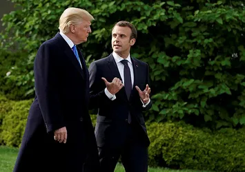 Macron yolsuzluk yapmakla suçlanıyor
