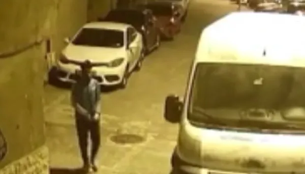 1684317559343.jpg İstanbul’un göbeğinde iğrenç olay! Takip edip taciz etti - 5