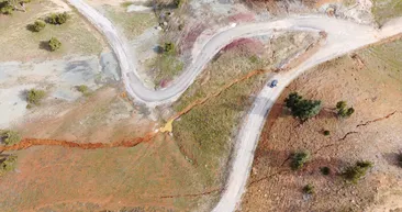 Kahramanmaraş’ta afetin boyutu bir kez daha gözler önünde: Tarlalar ikiye ayrıldı