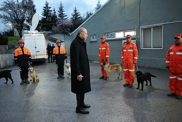 Askerlerle iftar programında Başkan Erdoğan’dan kritik açıklamalar: Savunmada çeşitli projelerle milletimizin huzuruna çıkacağız