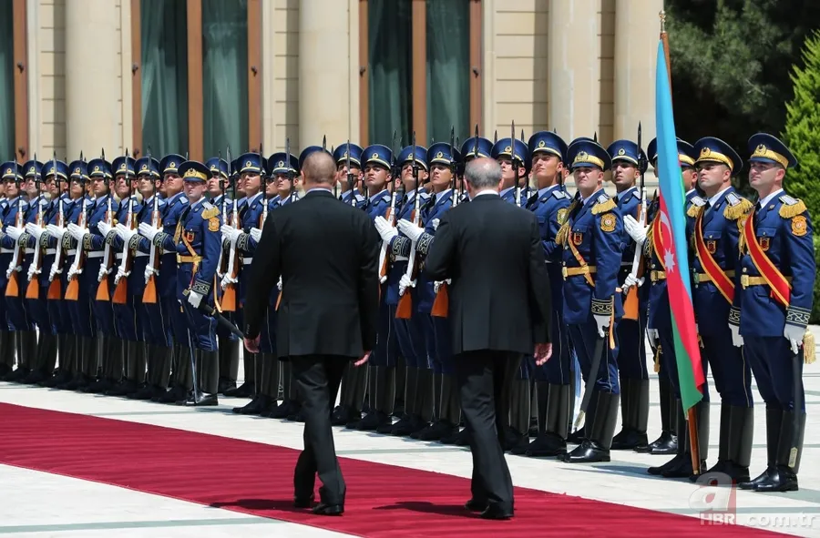 Başkan Erdoğan Azerbaycan'da Aliyev tarafından resmi törenle karşılandı 7