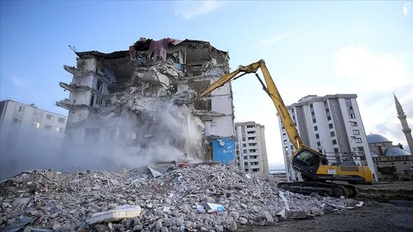 son-dakika-malatyada-52-buyuklugunde-deprem-cevre-illerden-de-hissedildi-1706189081393.jpg Son dakika: Malatya'da 5,2 büyüklüğünde deprem! Çevre illerden de hissedildi - 3