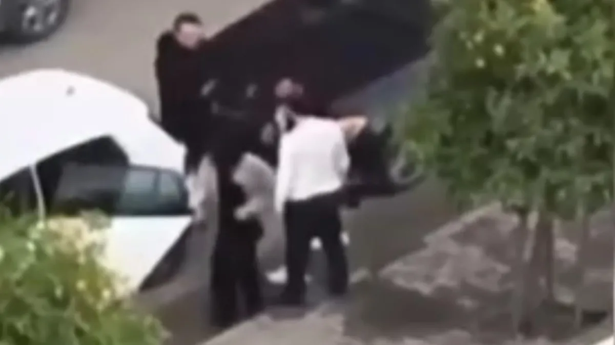 Adana’da kan donduran takip! Boşanma aşamasındaki eşine trafikte saldırdı