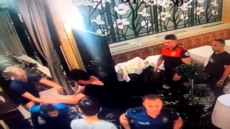 İstanbul'da polislere saldıran oyuncu Ayşegül Çınar'ın yeni görüntüleri ortaya çıktı