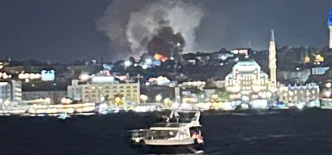 İstanbul’da Kapalıçarşı’nın çatı kısmında yangın