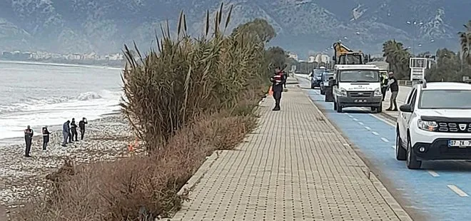 Antalya’da ekipleri harekete geçiren olay! Sahilde gömülü insan iskeleti bulundu