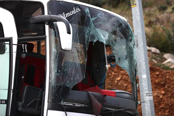 Kahreden otobüs kazasının nedeni belli oldu! Bakanlık açıkladı! hız sınırını 3 kat aşmış - 2