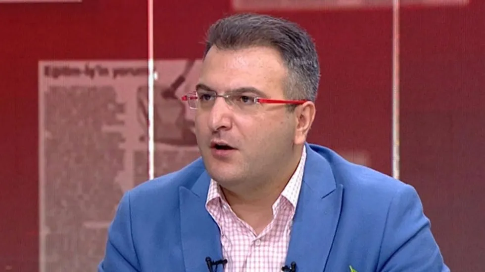 gozaltina-alinan-cem-kucuk-hakkinda-tutuklama-talebi-tehdit-santaj-iddialari-mercek-altinda-1785512307266.jpeg Gazeteci Cem Küçük tutuklandı! İfadesinde ne söyledi? - 1