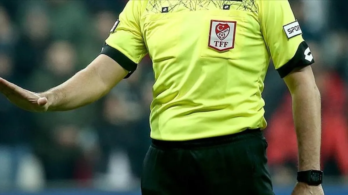 İşte Süper Lig'de 35.haftanın hakemleri! Galatasaray ve Fenerbahçe maçlarını kritik isimler...