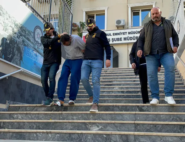 fatihte-kadin-cinayeti-tornavidayla-oldurdu-taksicinin-is-birligi-katili-boyle-yakalatti-1700047897606.jpg
