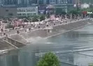 Son dakika: Çin’de öğrencileri taşıyan otobüs gölete düştü