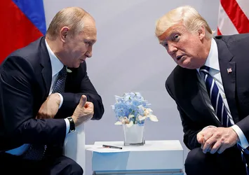 Vladimir Putin'den Donald Trump'a davet