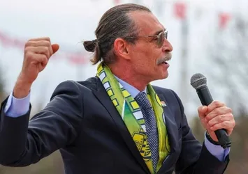 CHP'li Etimesgut Belediyesi Kızılay'ın bağış kutularını çöpe attı