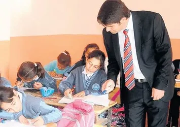 Formasyonu olan memura öğretmenlik yolu açıldı