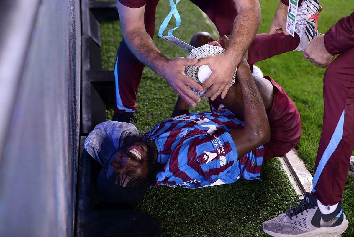 Trabzonspor'da Gervinho'nun çapraz bağları koptu! Yıldız oyuncunun sezonu kapattığı iddia edildi