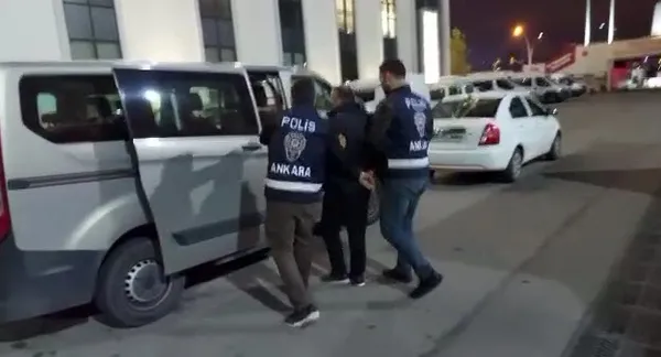 Son dakika: FETÖ’nün askeri mahrem yapılanmasına 4 ilde operasyon! 6 şüpheli yakalandı