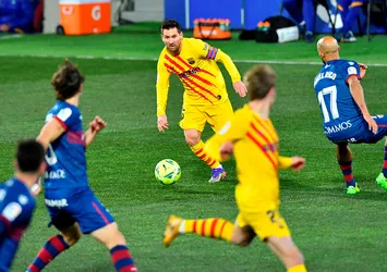 Lionel Messi 500'ü gördü