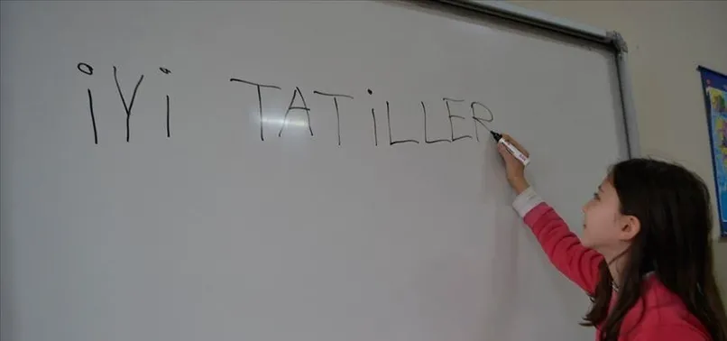 15 tatil ne zaman başlıyor? 2023 Sömestr tatili hangi tarihte? Okullar ne zaman kapanacak? MEB 2023 TAKVİMİ!