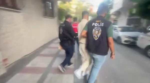 Emniyetten 37 ilde eş zamanlı TikTok operasyonu! 120 kişi yakalandı | Bakan Ali Yerlikaya: 4 binden fazla hesap incelendi - 14