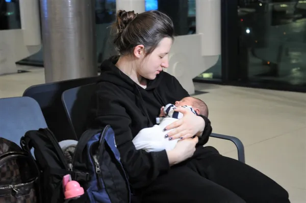1646292992159.jpg Savaştan 3 saat önce doğan Türk bebek İstanbul'da! Devletimizden Allah razı olsun - 4