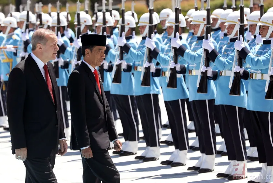 Erdoğan ve Widodo, Külliye'nin balkonunda özçekim yaptı 19