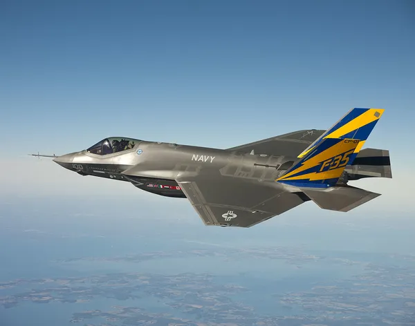Japonya'nın F-35B savaş uçakları iniş ve kalkış testine girdi - 4