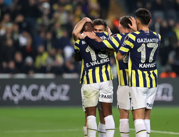 fenerbahce-erteleme-macinda-hata-yapmadi-valencia-konyaspor-karsisinda-kaldigi-yerden-devam-etti-1677348083482.jpg Fenerbahçe erteleme maçında hata yapmadı: Valencia Konyaspor karşısında kaldığı yerden devam etti - 2