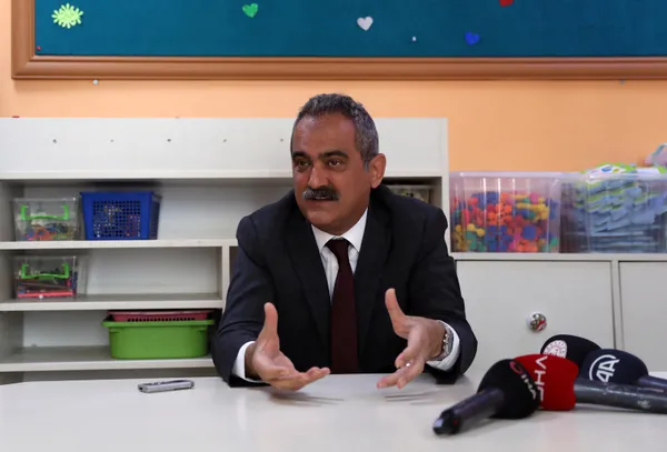 Son dakika: Milli Eğitim Bakanı Mahmut Özer'den yeni öğretmen ataması açıklaması - 1
