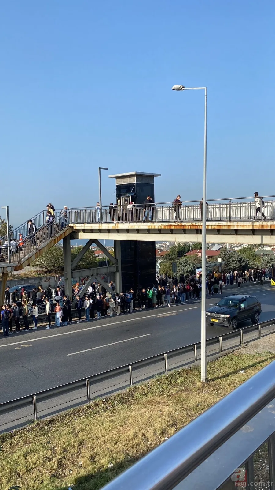 İBB vatandaşı canından bezdirdi! İstanbul’da vatandaşa metrobüs eziyeti 11