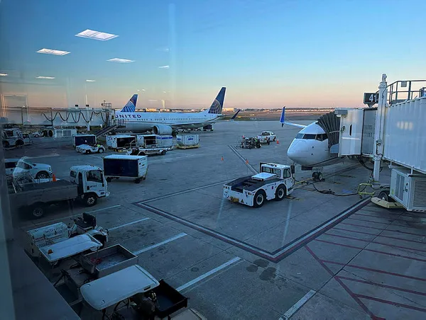 ABD’de uzun süre yapılamayan iç uçuşlar yeniden başladı